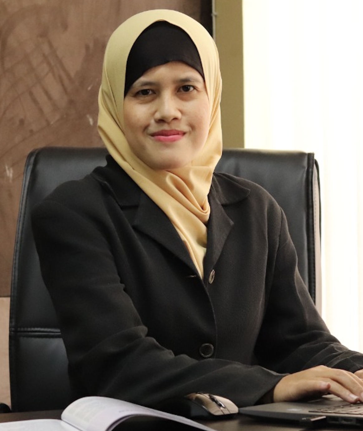 Dr. Mery Citra Sondari,S.E.,M.Si